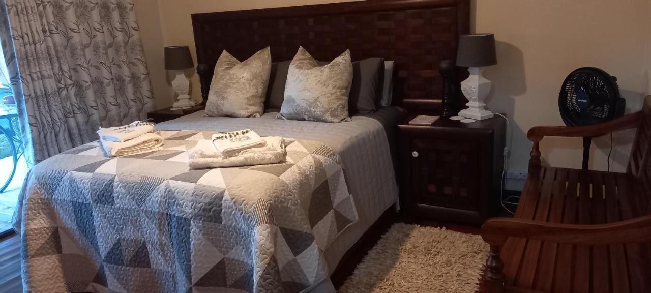 Mitat Guesthouse Beaufort West Exterior foto